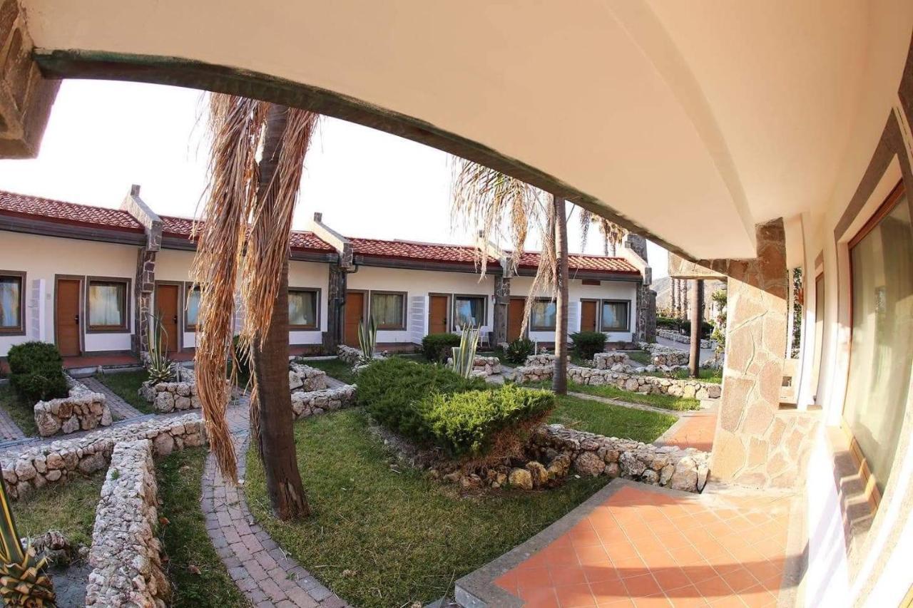 Le Mandrelle Beach Resort Campora San Giovanni Exterior photo