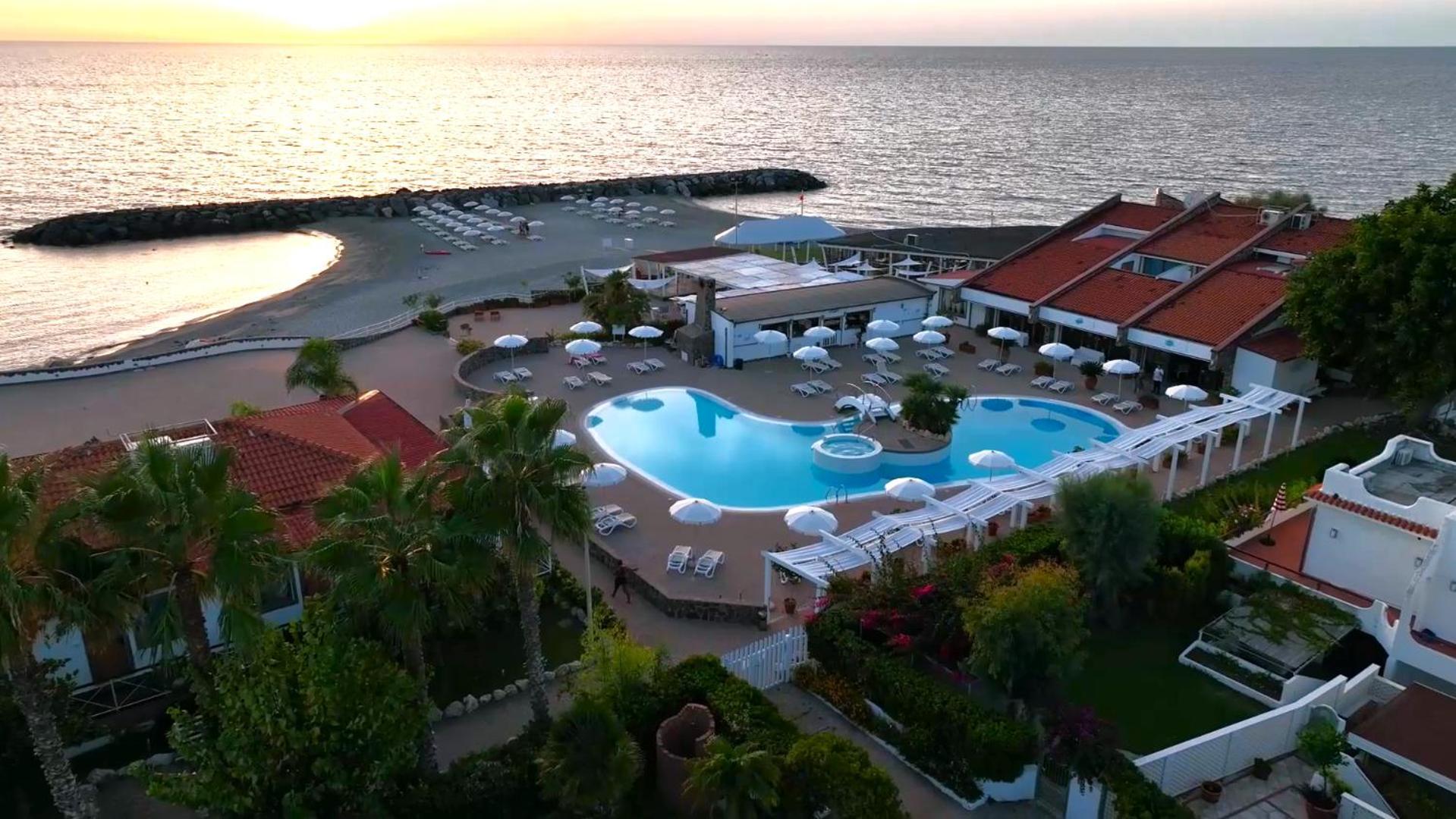 Le Mandrelle Beach Resort Campora San Giovanni Exterior photo